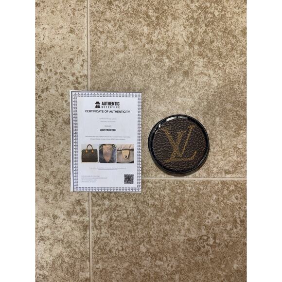 Upcycled Hand Crafted Designer Phone Grip W/ Certificate Of Authenticity - Picture 2 of 6